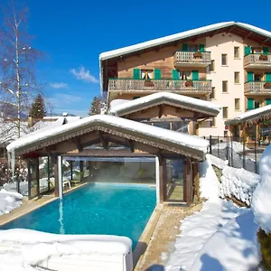lhermine-blanche.hotels-rhonealpes.com/